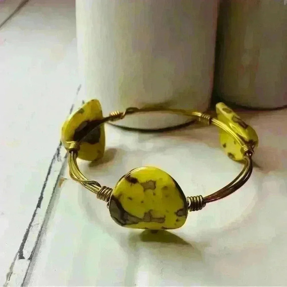 Fashion Jewelry - Picture 2 of 3